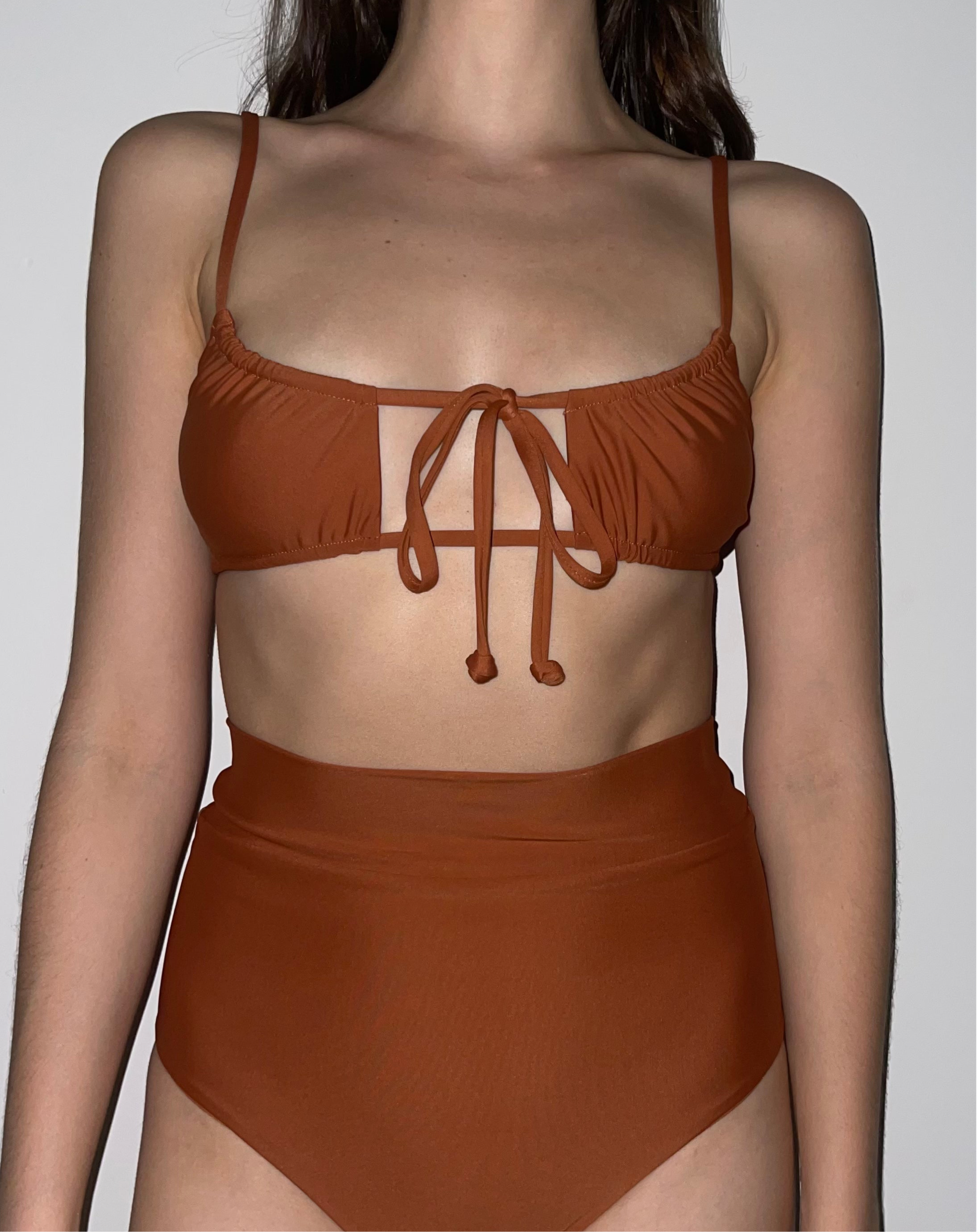 SHORES TOP
